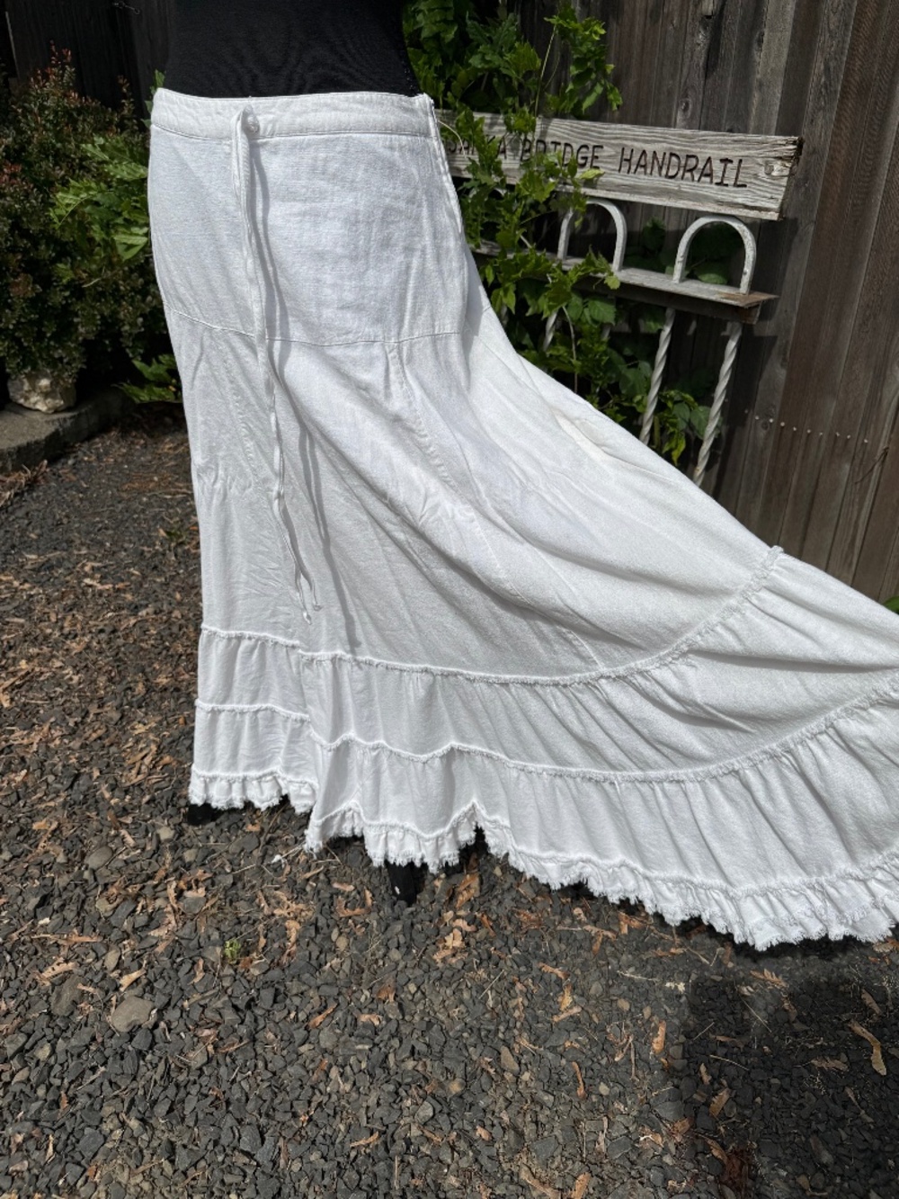 Vintage white ruffled tiered maxi skirt
